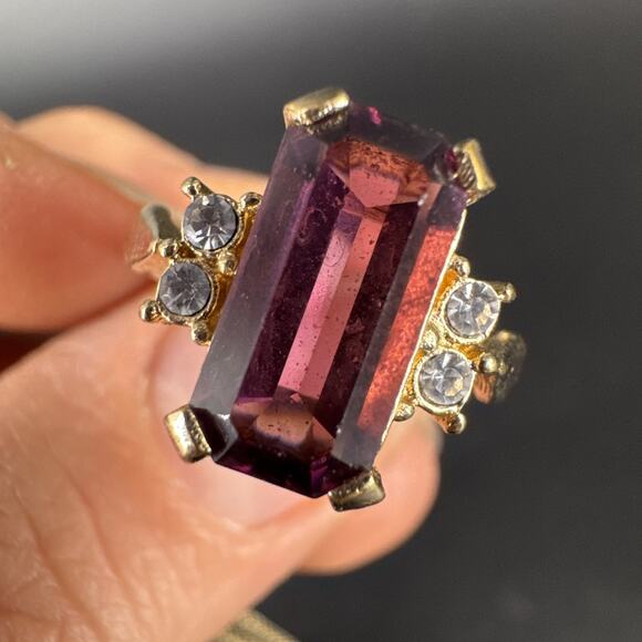 Vtg AVON 4 Pcs Set Purple Rhinestone Gold Tone Bracelet Necklace Earrings Ring - Picture 3 of 16